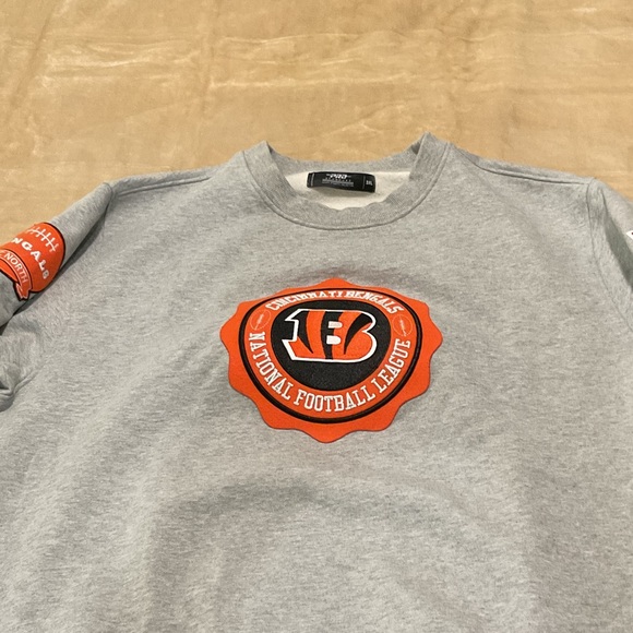 Gray NFL Cincinnati Bengals Sweatshirt - Picture 1 of 8